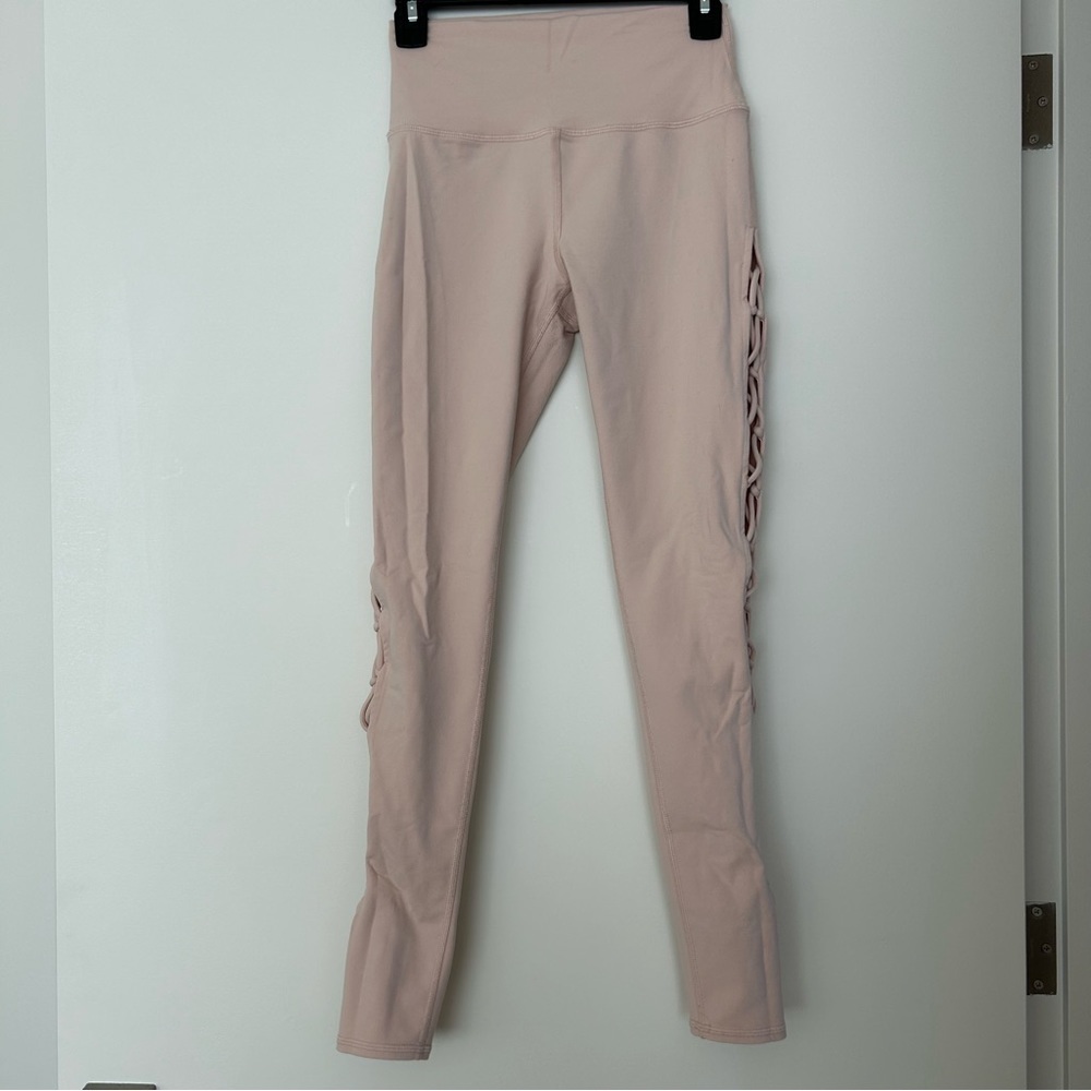 alo yoga lace up leggings
